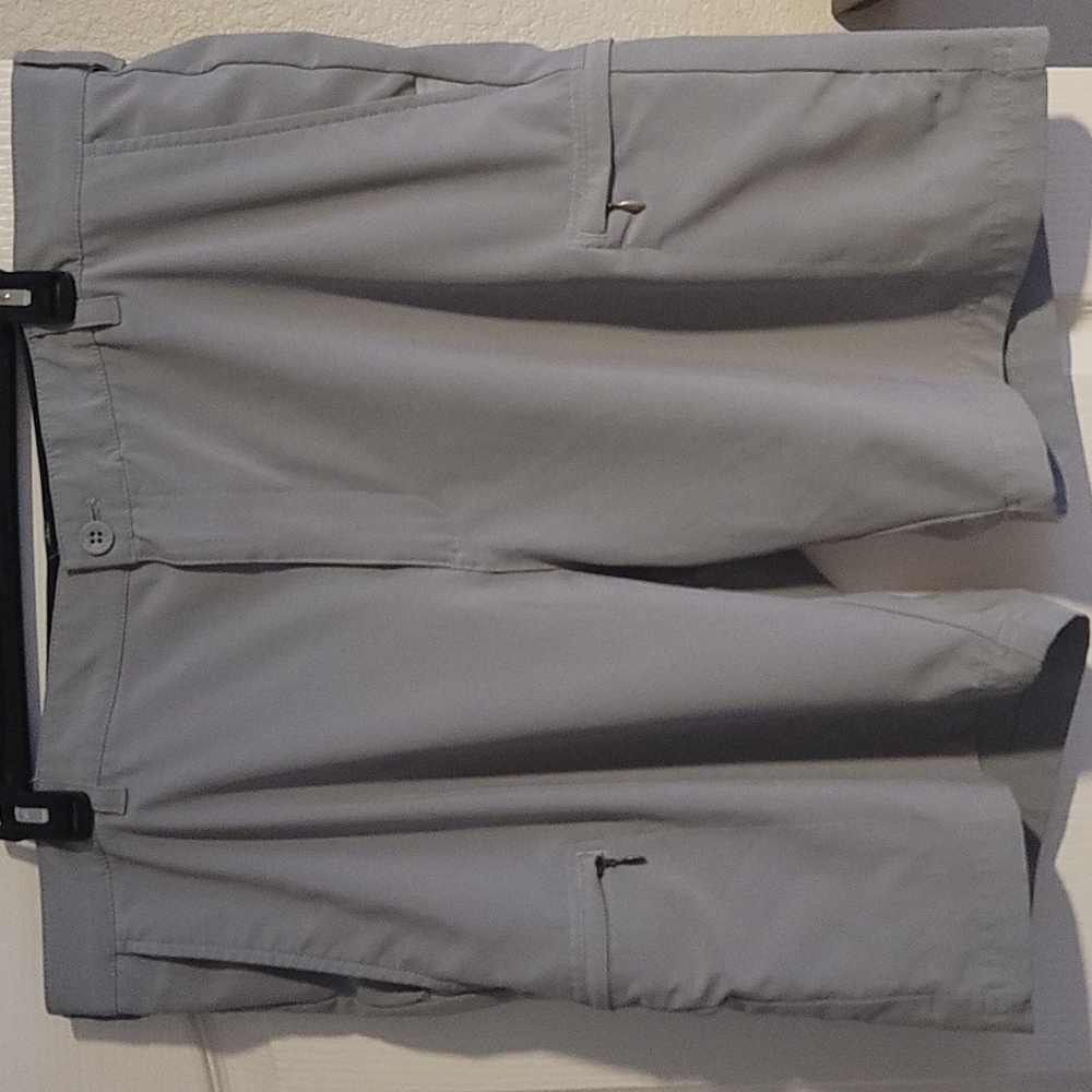 Men's Izod size 40 grey golf short